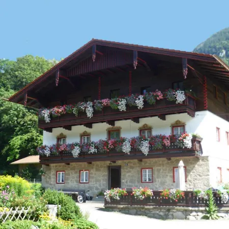 Bauernhof Auerhof 아샤우임히엠가우